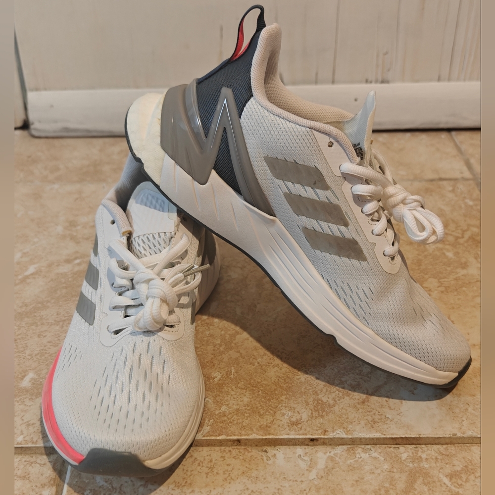 Brand New Women Adidas Response Super Size 6